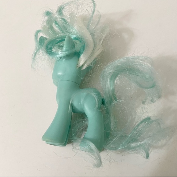 My Little Pony Friendship is Magic Lyra Heartstrings Figure Toy - Picture 6 of 13